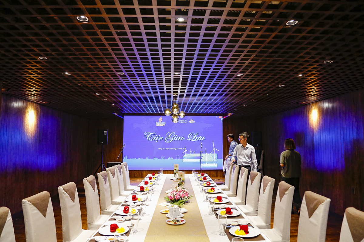 Nhà Hàng VIP Tầng 2