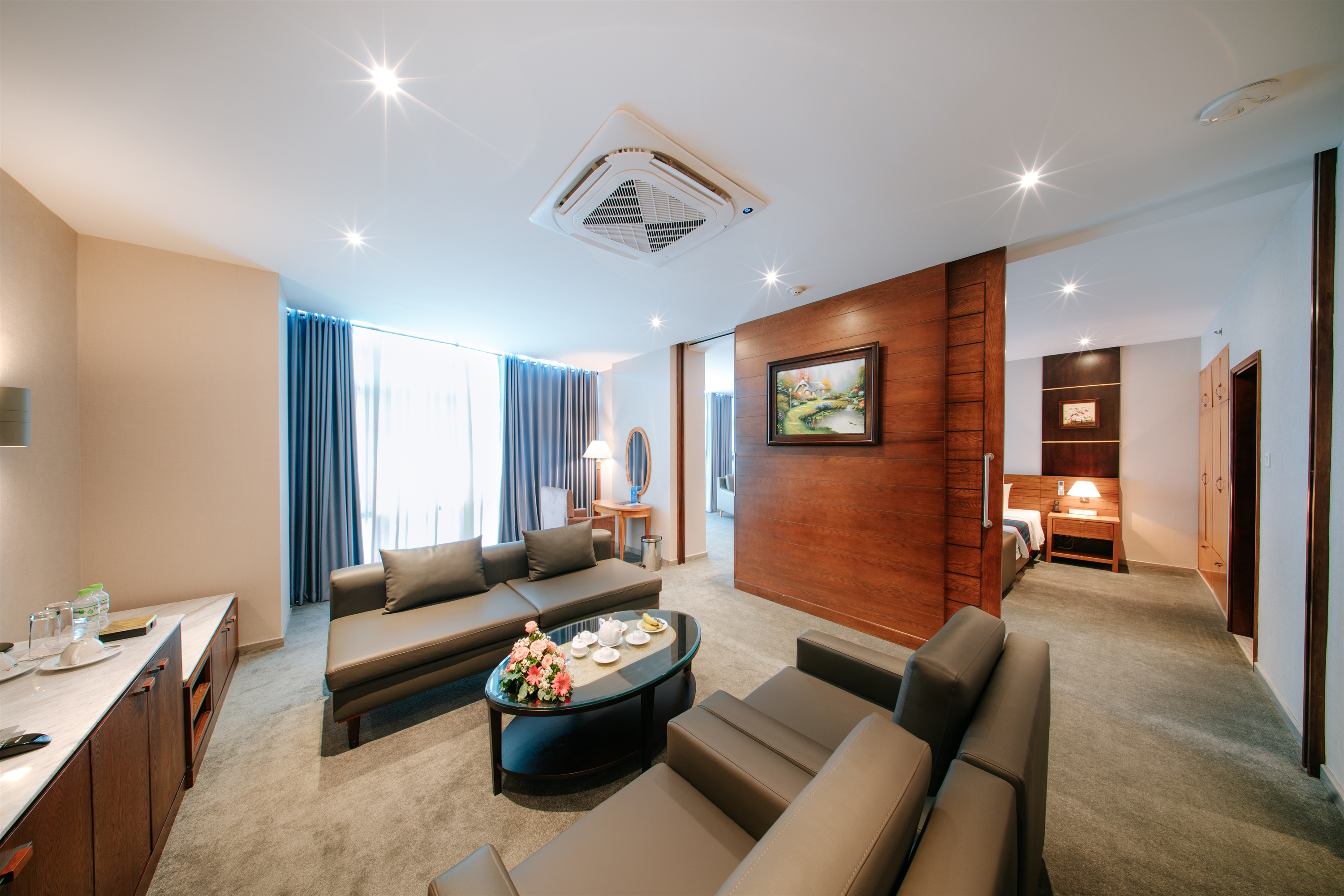 PHÒNG PETRO SUITE