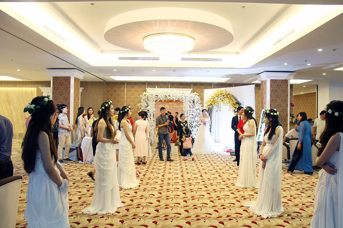Nhà Hàng Tiệc Cưới